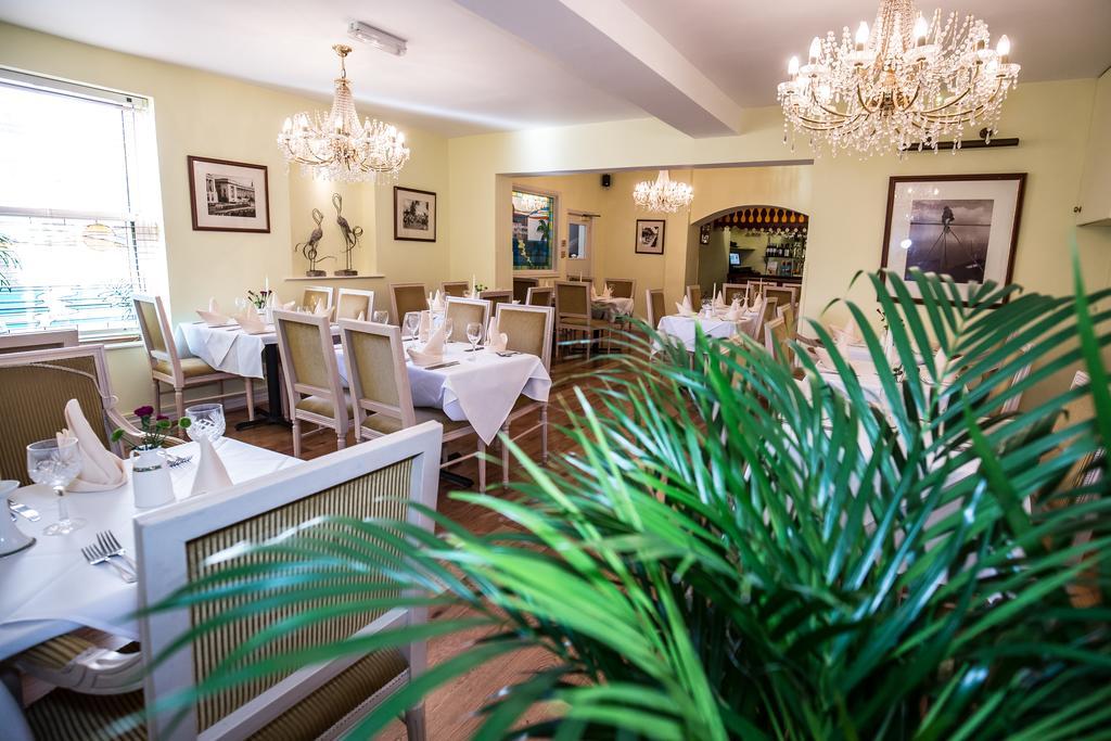 The Peacock Townhouse Hotel Kenilworth - Warwick Extérieur photo