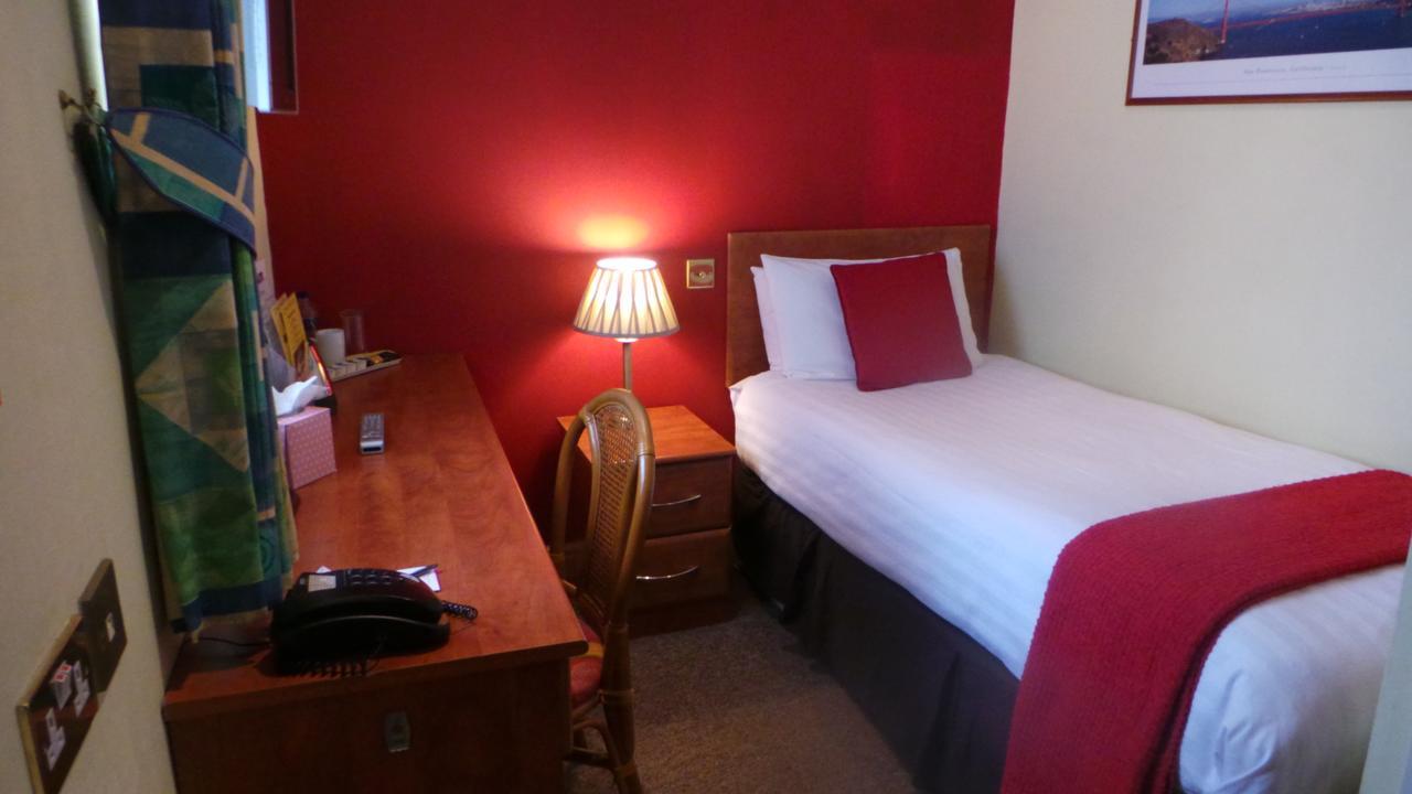 The Peacock Townhouse Hotel Kenilworth - Warwick Extérieur photo