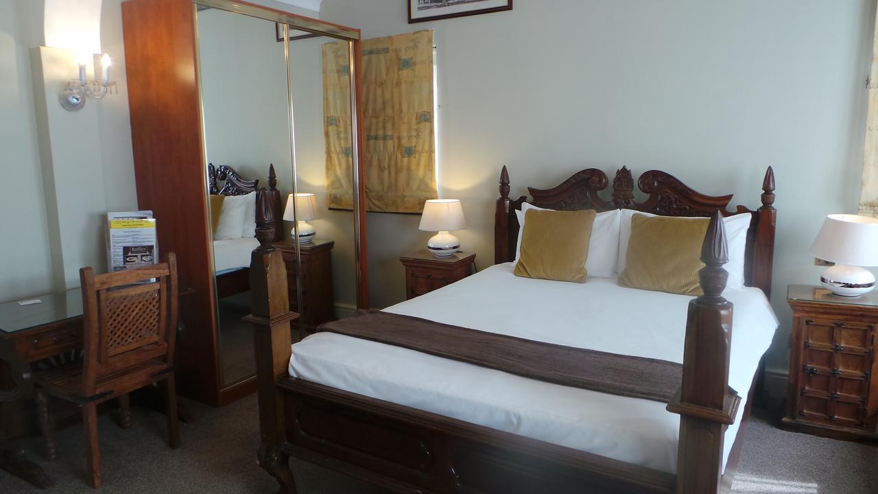 The Peacock Townhouse Hotel Kenilworth - Warwick Extérieur photo
