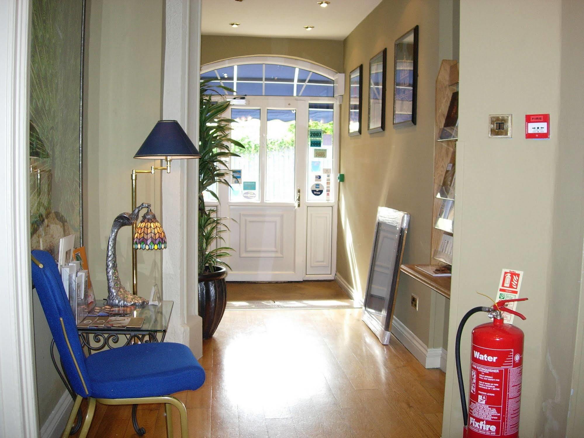 The Peacock Townhouse Hotel Kenilworth - Warwick Extérieur photo